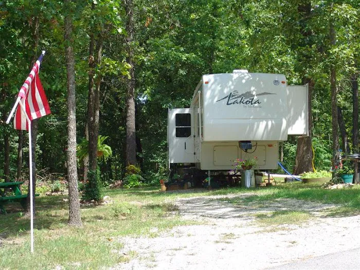 Ozarks Mountain Springs R.V. Park & Cabins 9