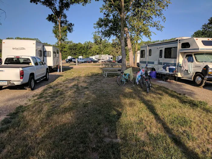 Meridian Bridge RV Resort 10