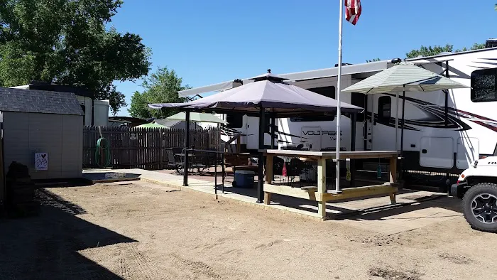 Larson's Landing RV Park 1