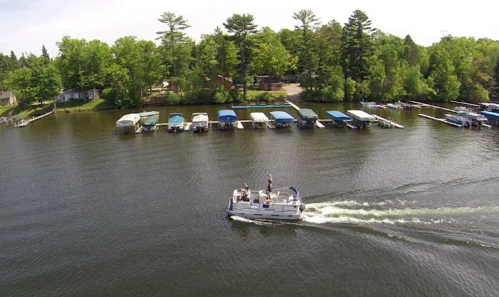 Water's Edge Resort On Farm Island Lake 8