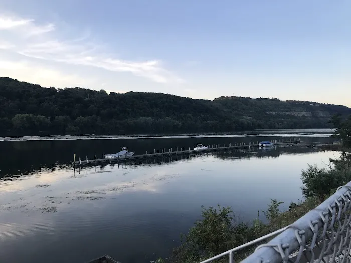 Kennedy Marina 4