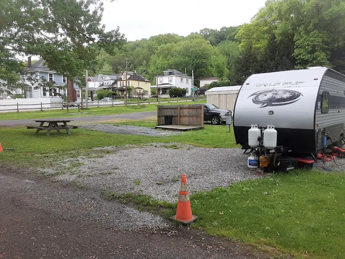Champ Court RV Park trailer park rentals 8