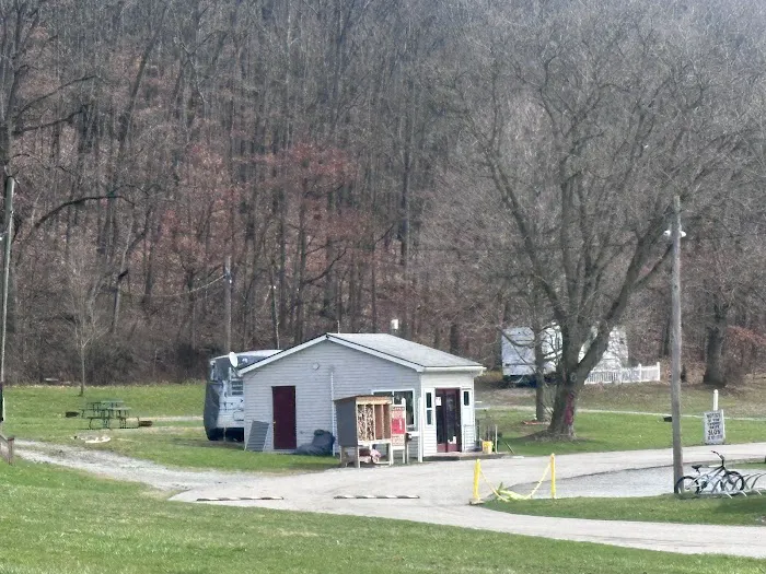 Crawford's Camping Park 5