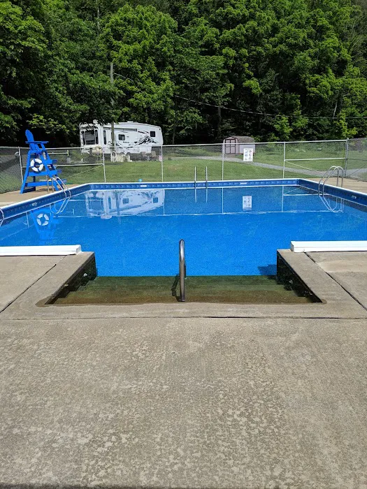 Crawford's Camping Park 3
