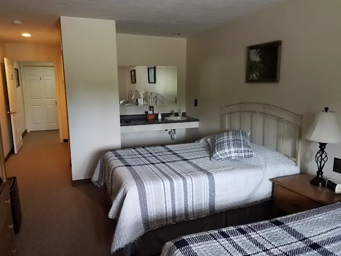Fall Hollow Campground RV Park And B&B 2