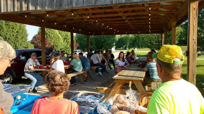 Fall Hollow Campground RV Park And B&B 9