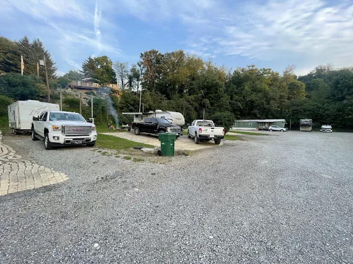 Jasmine Court RV Park 10