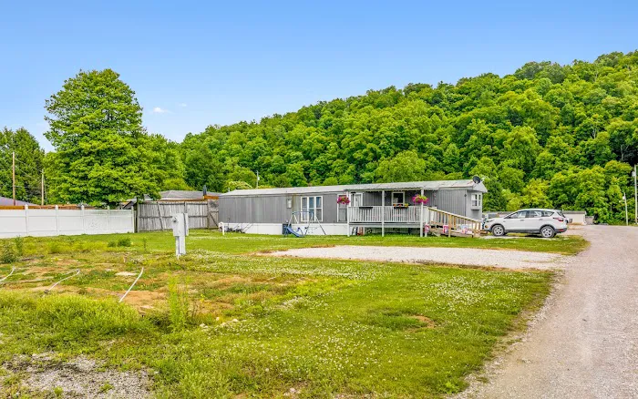 Sistersville MHP and RV 10