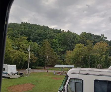 Creekside by the Lake Campground