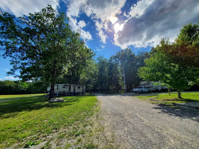 Bledsoe Forest Campground and Apartment Rentals 10