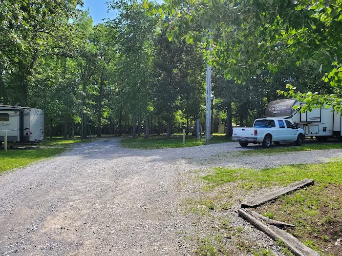 Bledsoe Forest Campground and Apartment Rentals 8