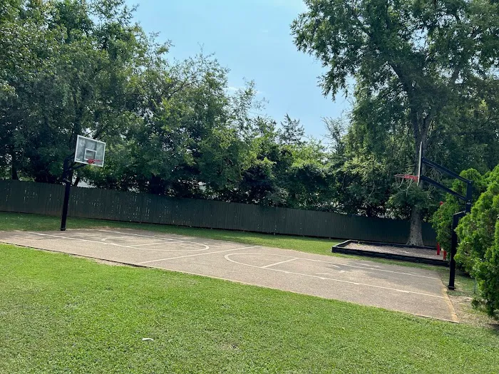 Cedar Park Pointe Mobile Home Park 6