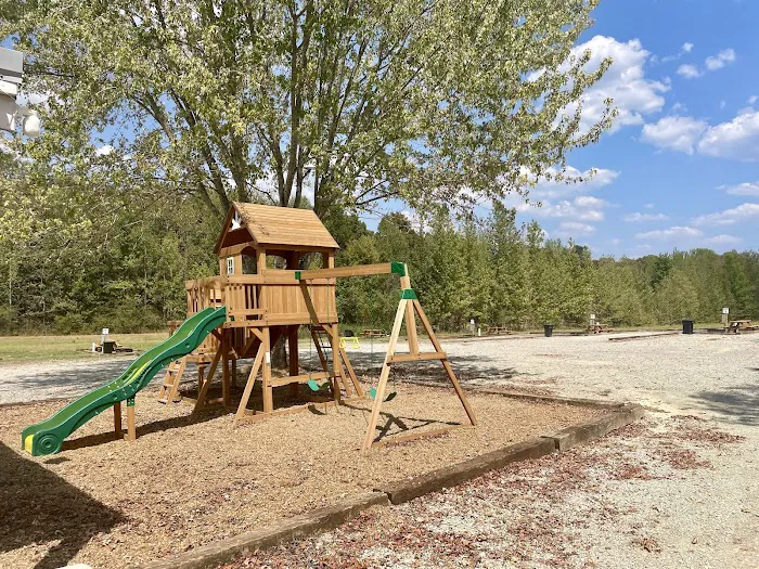 The Hohenwald Hideaway 9