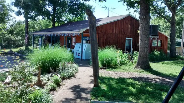 Truman Lake Resort RV Park 9