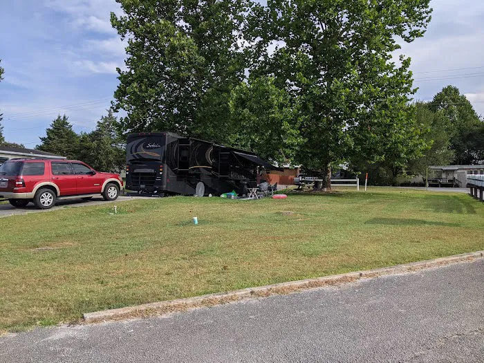 Rolling Meadows Mobile Home Community 4