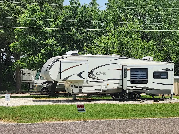 Caravan RV 8