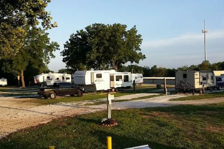 Cook's RV Motor Park