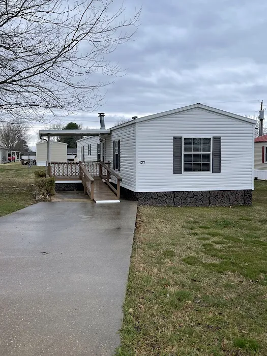 Rolling Meadows Mobile Home Community 3