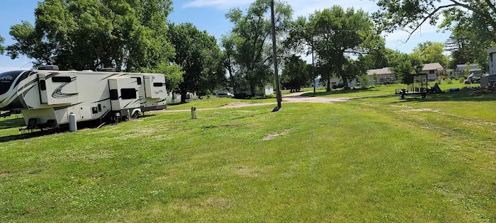 Stromsburg Trailer Court and RV Park 9