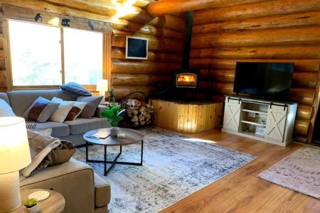 Stony Loop Coop Cabin & Campground