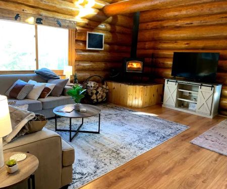 Stony Loop Coop Cabin & Campground