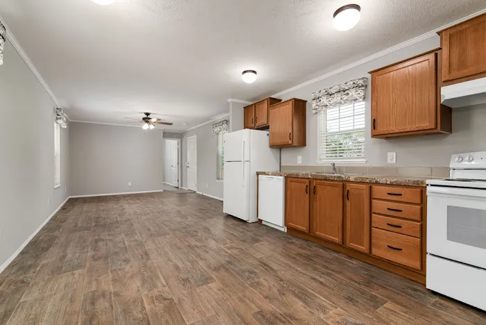Center Manor 8