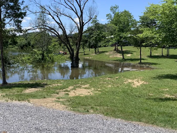 Webb's Lakefront Campground 4