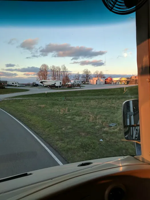 Grand View Cabins and RV Park 2