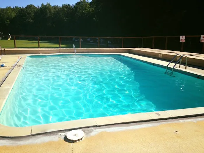 Whispering Oaks Campground Picture 5