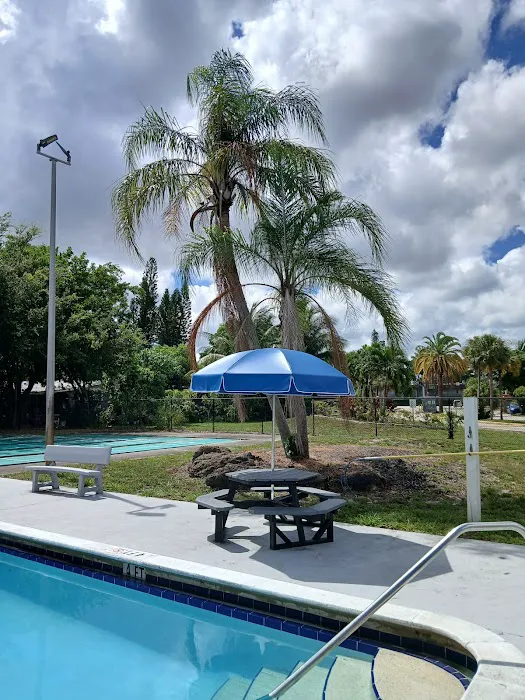 Casa Del Monte Mobile Home Park Picture 2