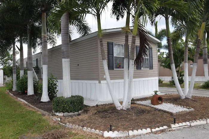 Colonial Estates Manufactured Home Community Picture 6