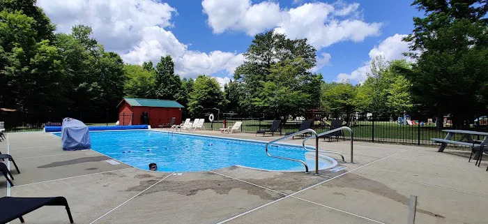 Forest Ridge Cabins and Campgrounds Picture 9