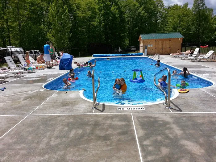 Forest Ridge Cabins and Campgrounds Picture 3