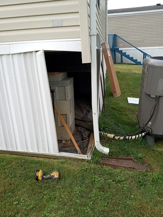 Pin Oak Mobile Home Community Picture 4