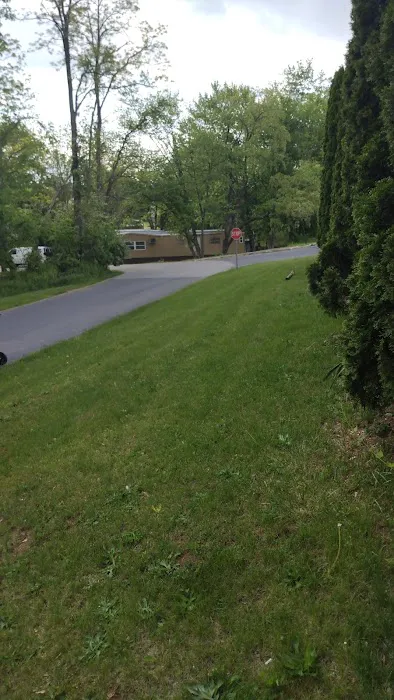 Regent Acres Mobile Home Park Picture 4