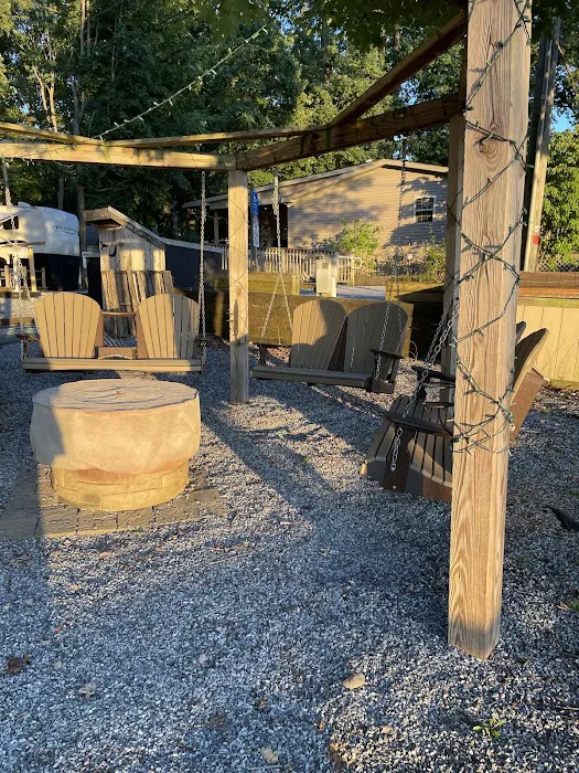 Oma's Family Campground Picture 7