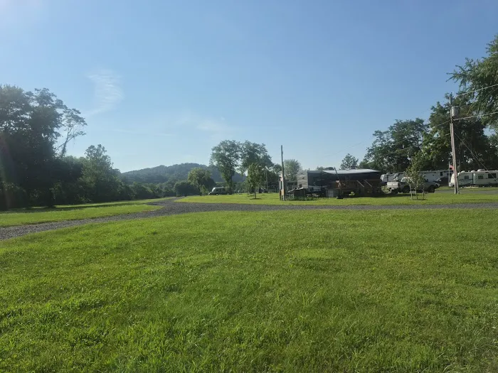River Rock Camping & RV Park LLC. Picture 10