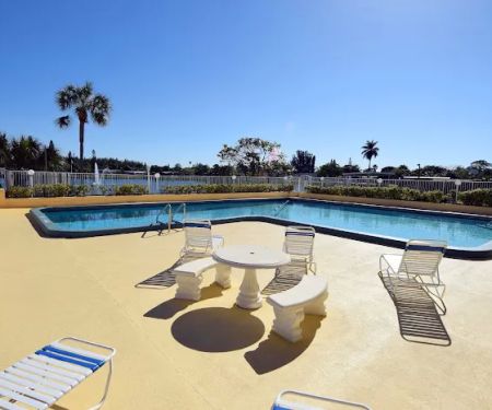 Lantana Cascade Manufactured Home Community