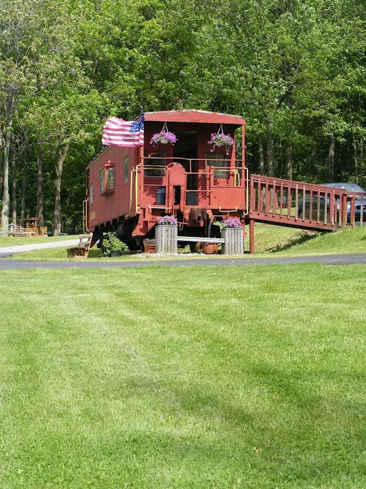 The Loose Caboose Campground Picture 7