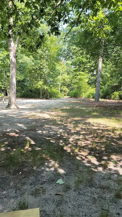 Parvin group camp parking Picture 9