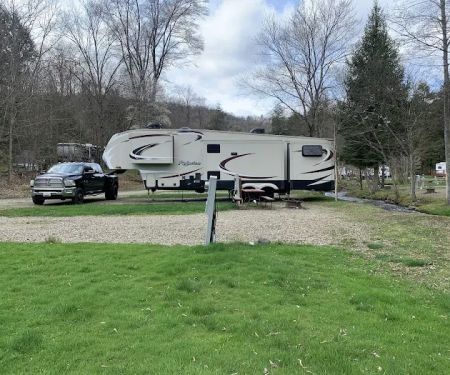 Whispering Winds Campground and Cabins