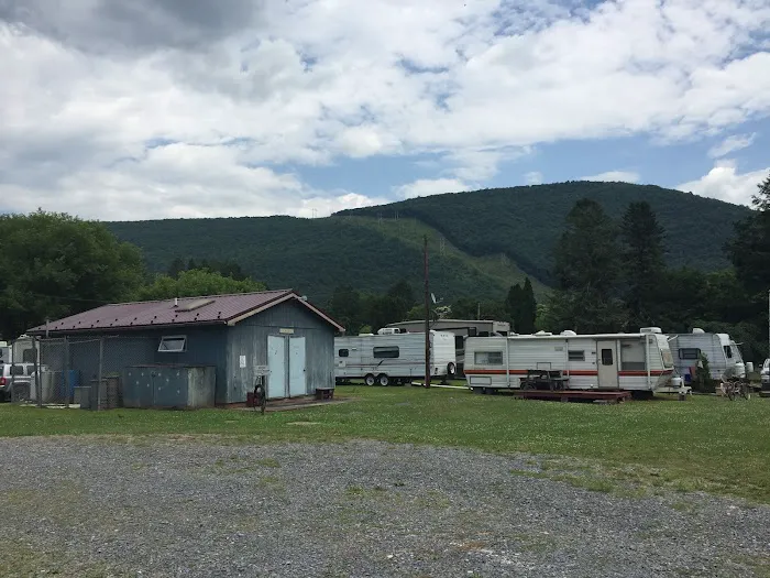 Bit of Heaven Campground Picture 2