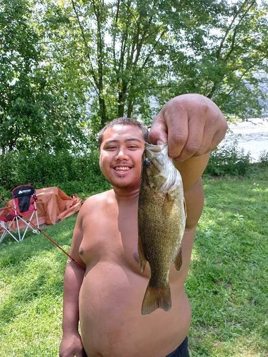 Riverfront Campground Picture 6