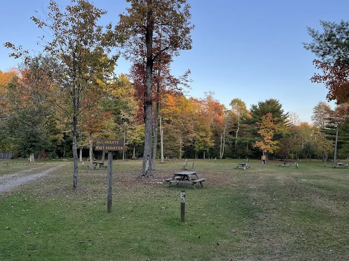 Cozy Embers Campground & Cabins Picture 3