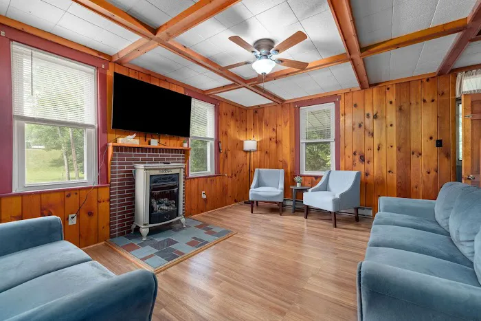 Hidden Valley Camping Resort Picture 5