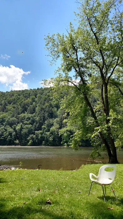 Riverview Campground Picture 1