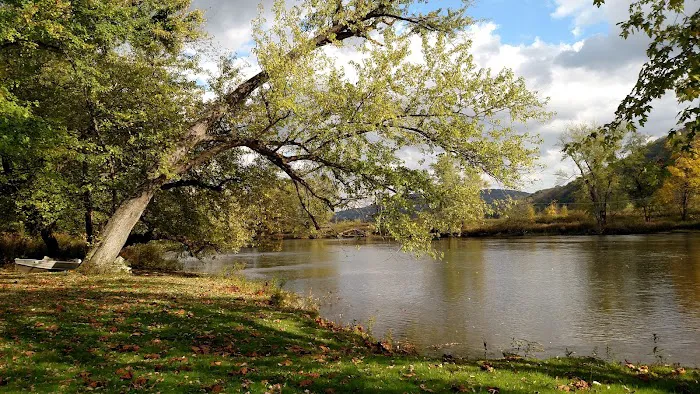 Riverview Campground Picture 4