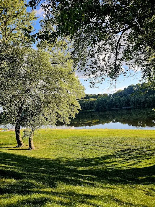 Riverview Campground Picture 4