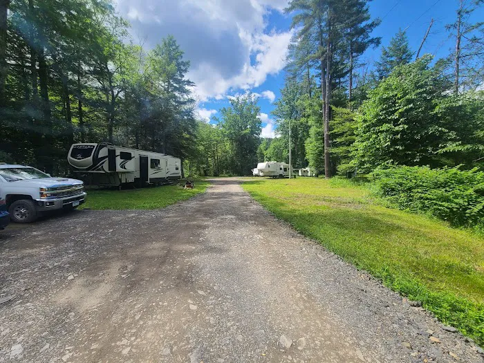 Oilmen's creekside RV sites Picture 1