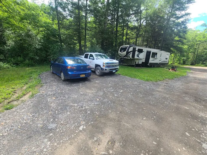 Oilmen's creekside RV sites Picture 2